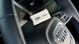 Audi Data Plug auf Lenkrad